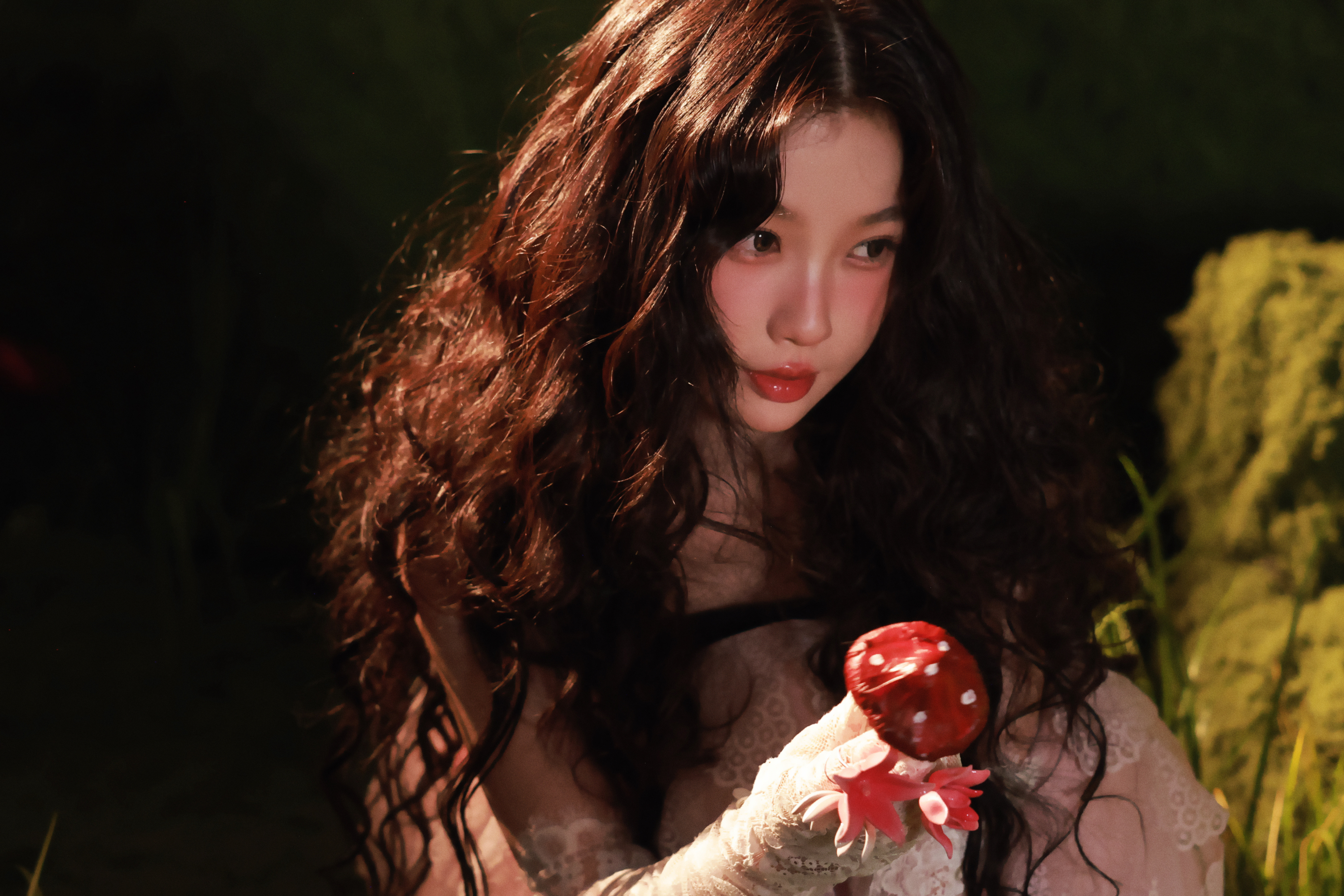 成长的眼神从娃娃到女王，从稚嫩到坚定