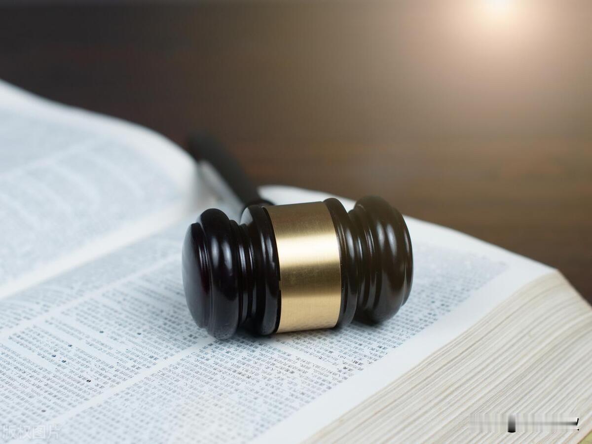 河南三门峡，一男厨师为了能和一女性朋友发生亲密行为，于是便给了对方4000元现金