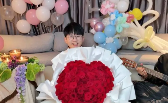 谢娜张杰，连夜冲上热搜！5月6日凌晨，谢娜与张杰夫妇迅速登上热搜，起因是一段