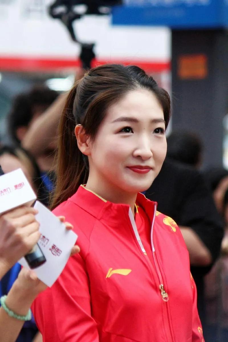 35岁生日这天，刘诗雯的庆祝方式低调又温馨。没有大张旗鼓的炒作，没有奢华铺张的排