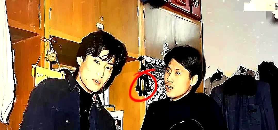 辛柏青和媛媛2006年领证，后因为吵架分开，辛柏青气跑去找李乃文哭诉。李