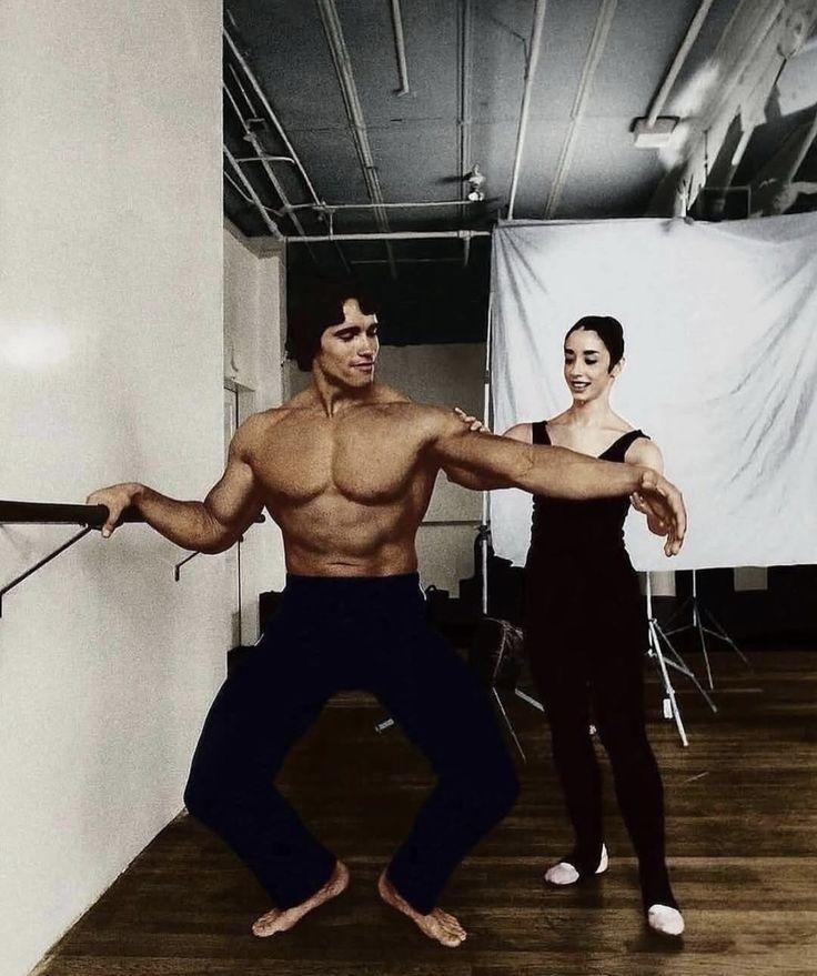 真正的大师，永远都怀着一颗学徒的心！1976年，29岁的施瓦辛格向芭蕾舞者学习