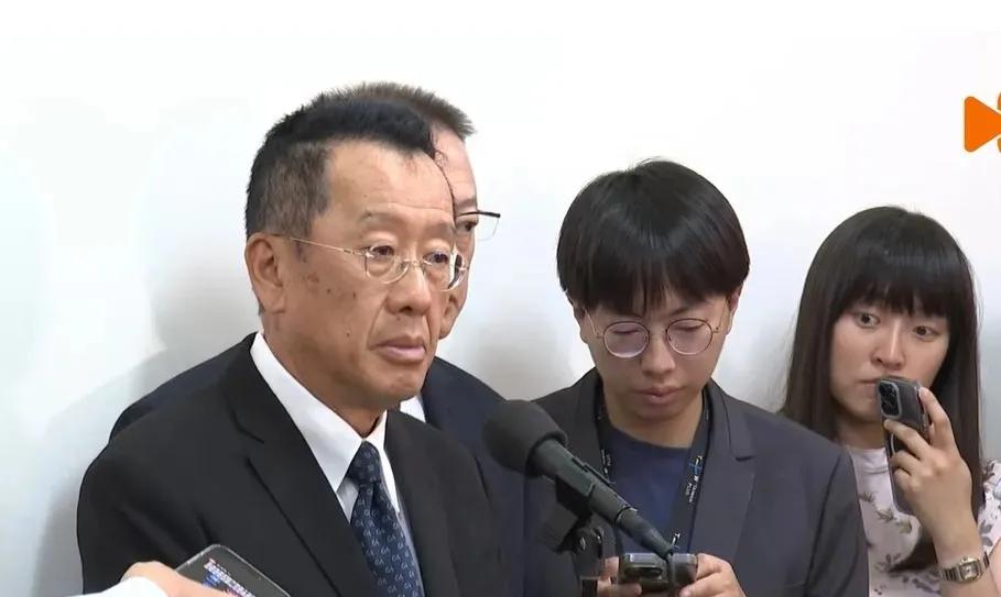 绿娃坚定立场动摇！两年前，绿娃嘴替顾立雄曾狂言，反击陆海警船升格，不再由巡署对抗