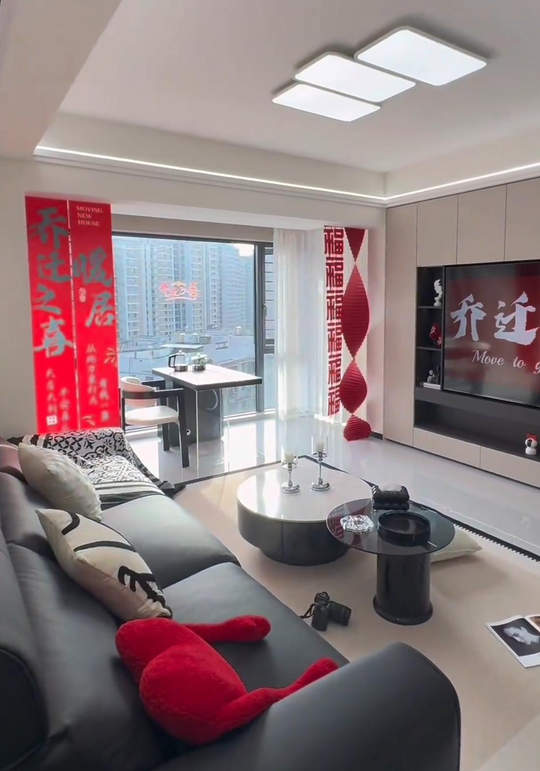 我在公司干了12年，从一个实习生做到部门经理，结果公司裁员，我成了第一批被优化的