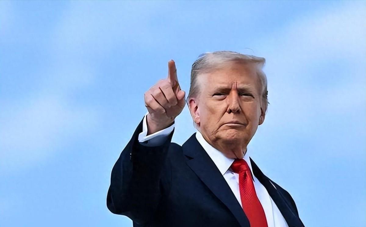 特朗普政府连个招呼都不打，直接绕开欧洲盟友，正式向俄罗斯总统普京递出烫金邀请函。