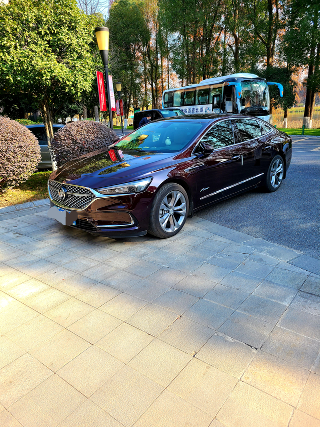 大君越决定继续留着五年两个月的君越，没啥毛病。国庆跑了一趟1500km自驾游舒