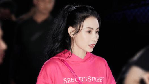 张柏芝带火了一种穿法叫“上半身去上学,下半身去夜店”,又纯又欲撩人感爆棚