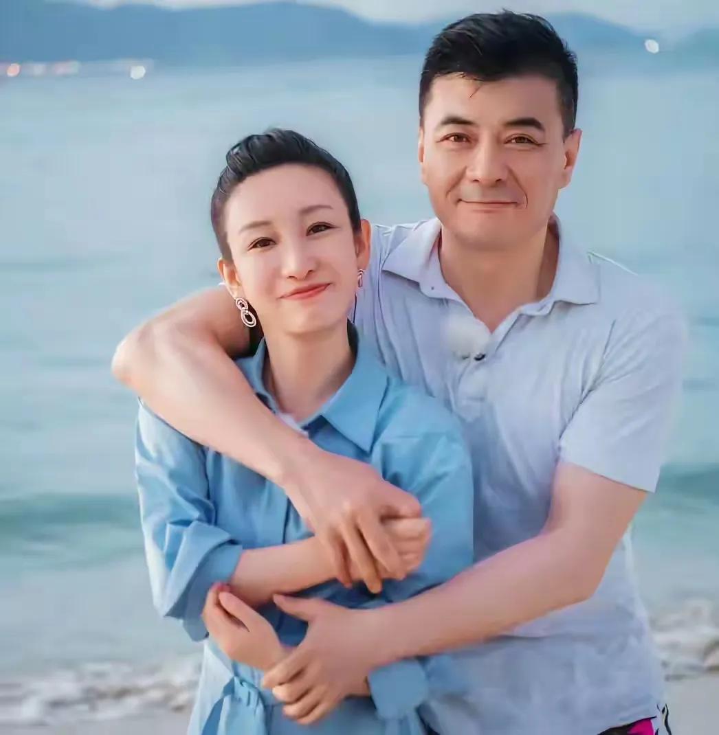 娱乐圈最不可能离婚的人秦海璐，丈夫王新军有一个非常大的优点都说秦海璐是娱乐圈
