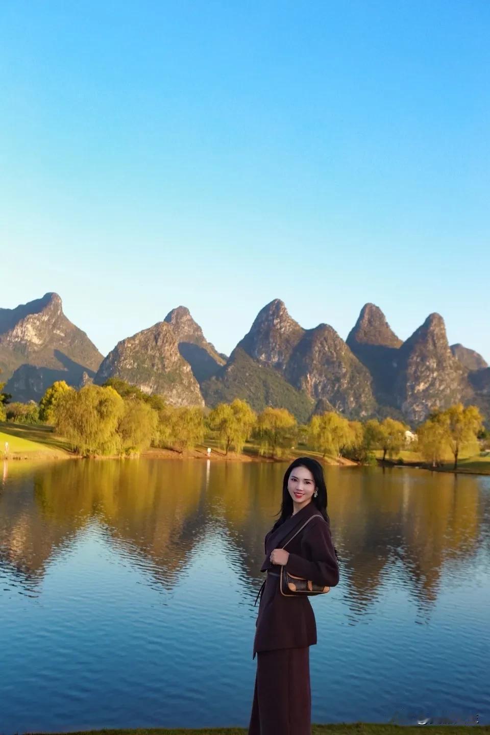 日子匆匆别忘了为心灵留白泡杯茶，望会云，写点字在琐碎的间隙里安放需要被看