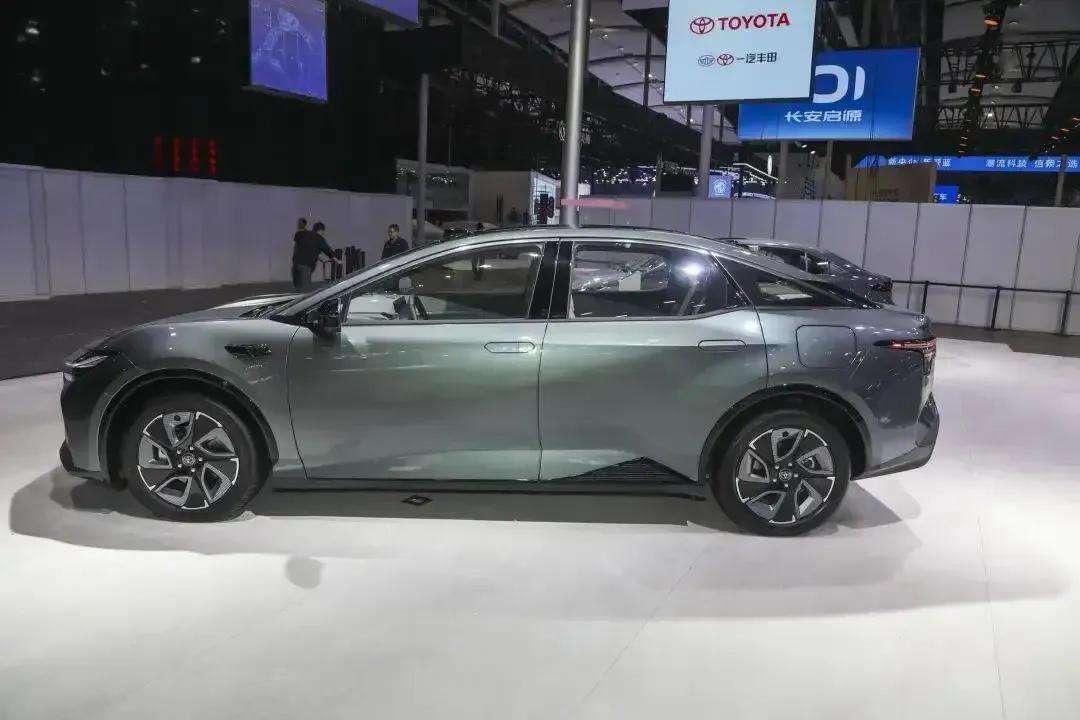 工信部新规落地，谁在偷着乐：1．纯电车车船税永久0元；2．插混车续航门槛翻倍至