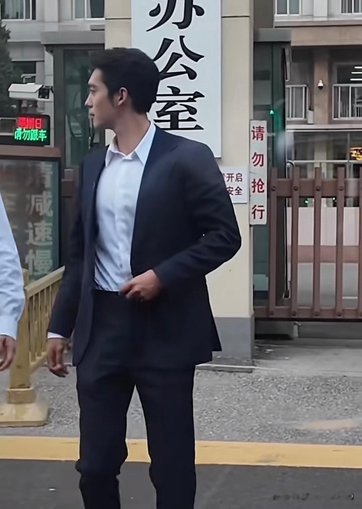 行走的荷尔蒙