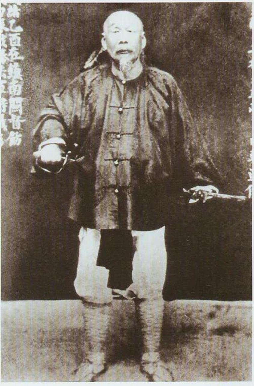 冯子材：67岁的退休老头，把法国内阁打到集体辞职。1885年，法军攻占镇南关