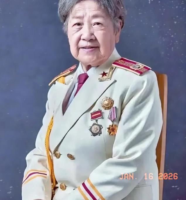 92岁的陶玉玲离世，看到了她的情况，我破防了。她虽然活到了92岁高龄，值得庆