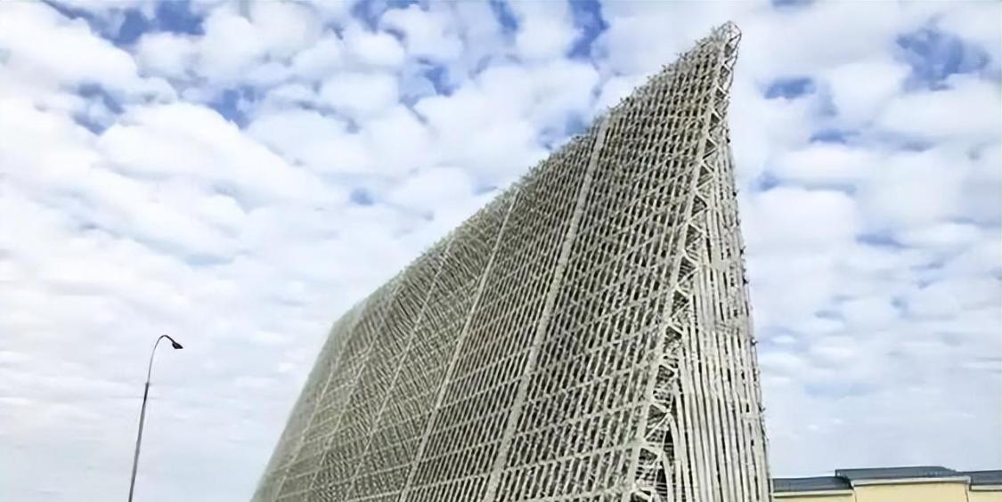 中美俄雷达差距太大！俄预警6000公里，美5500公里，中国令人意外！202