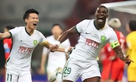 绿茵重逢，激情再燃！168天后，北京国安将在主场工体，再遇老对手河南队。上次足协