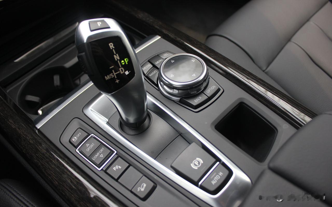 开自动挡车做这几件事儿毁车？只能说你想的太复杂了。现在路上跑的车基本都是自动挡