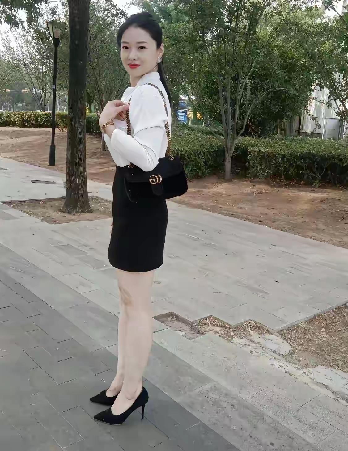 大大方方优雅干练简约气质型的穿搭永不过时