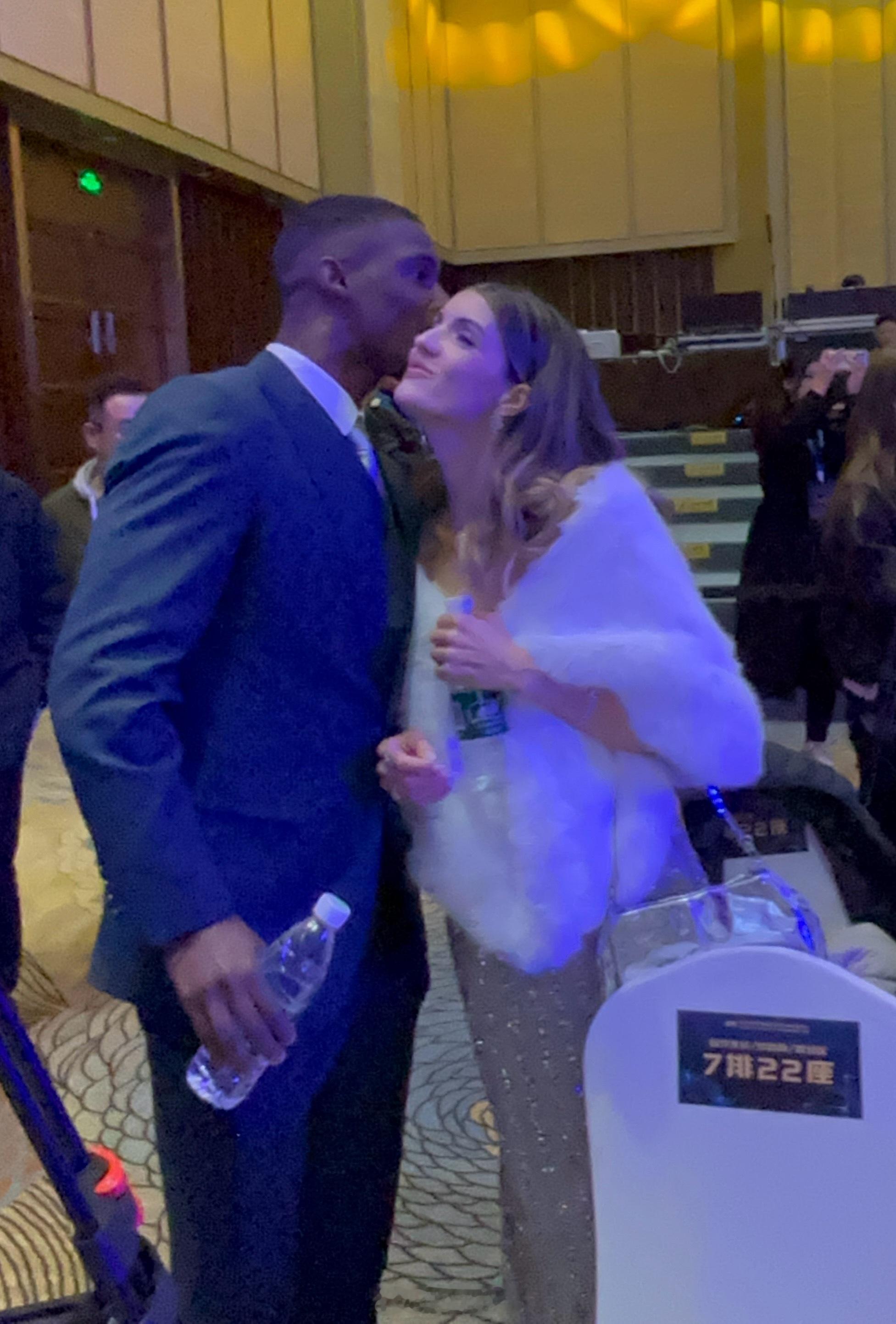 12月12日晚，中足联在上海举行了职业联赛颁奖典礼。官方上次为联赛举办颁奖典礼还