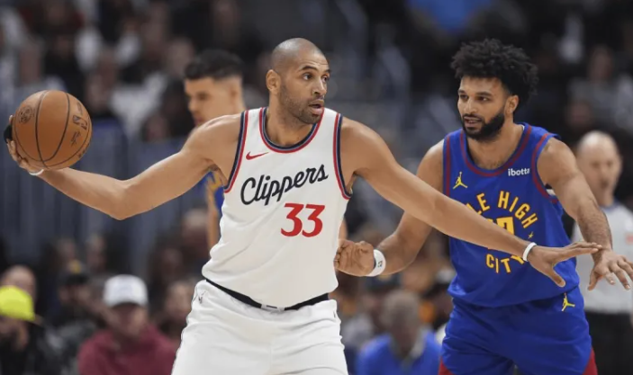 快船球员尼古拉斯-巴图姆在今早谈到伊维察-祖巴茨被交易时直言，这是他18年NBA