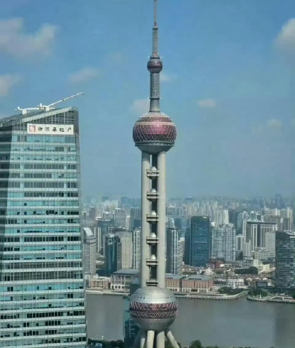 东方明珠上面居然还有大床房