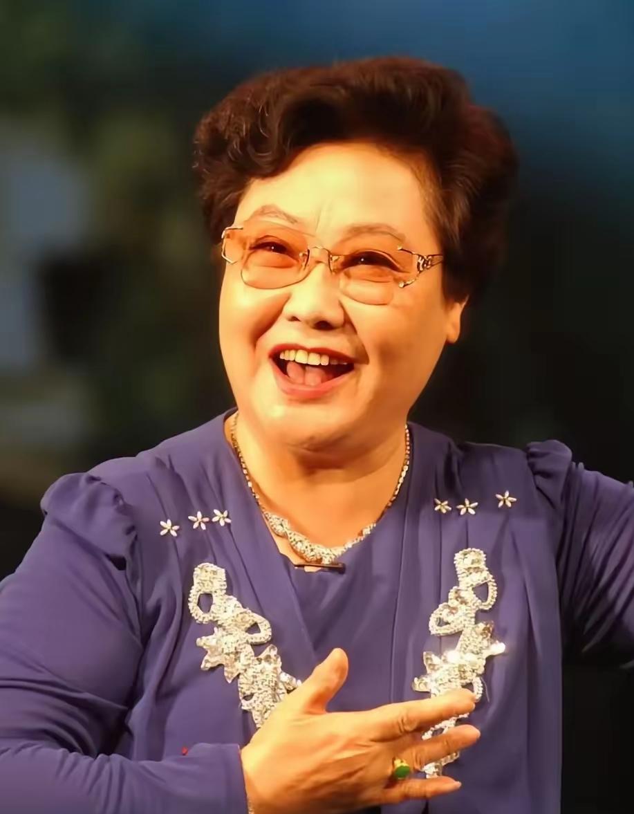 郭兰英去世了，看了她的婚姻经历我破防了。她一辈子结了两次婚，竟然没留下一儿半