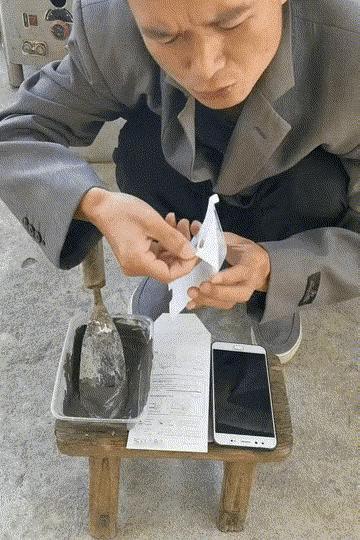 大哥这张膜，是打算用到手机坏了膜还不用换的那一种吗？