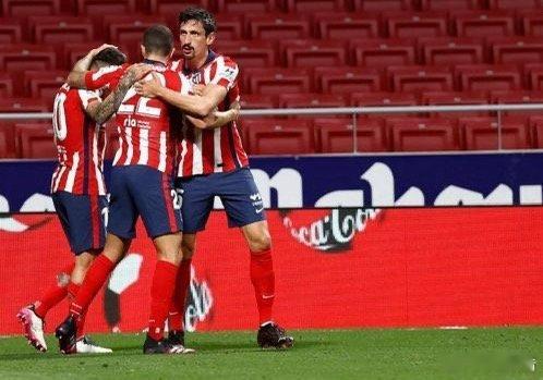 013西甲马德里竞技VS阿拉维斯足球双方实力差距较大，马