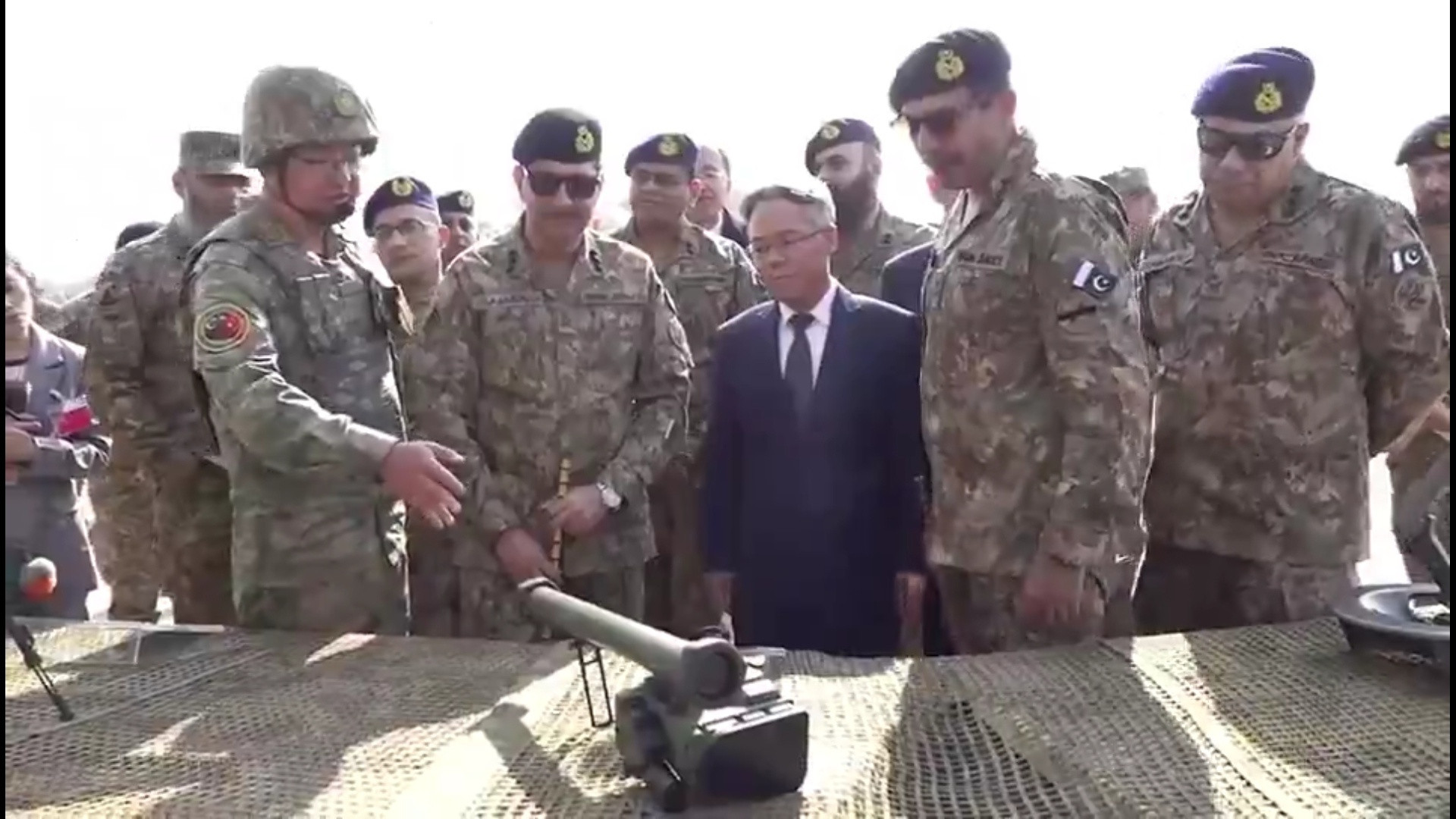 中巴两国陆军于11月28日至12月14日举行