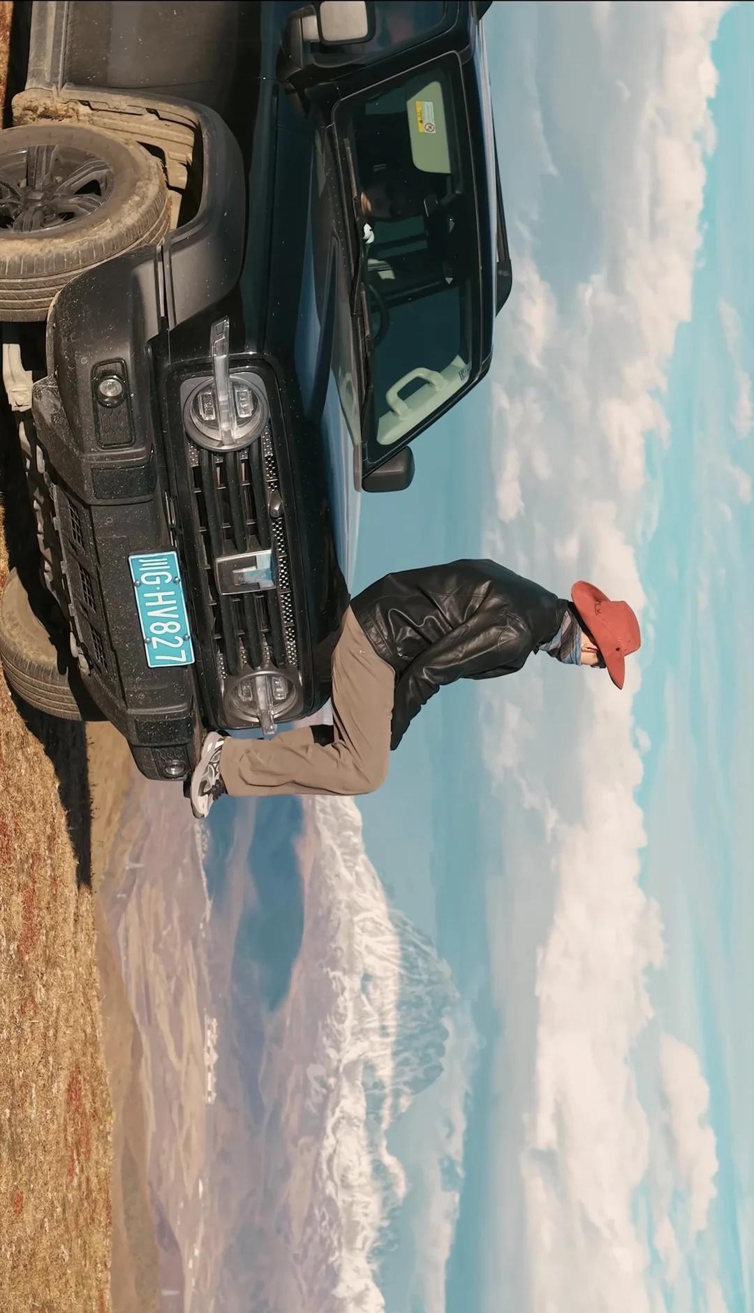 把手机横过来🏔️感受川西的旷野与自由当风穿过雪山垭口掠过经幡的褶皱拂动