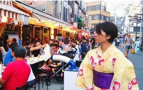 东京比不过上海？数万日本人不回日本，安稳生活有底气！上海这几万日本人挺