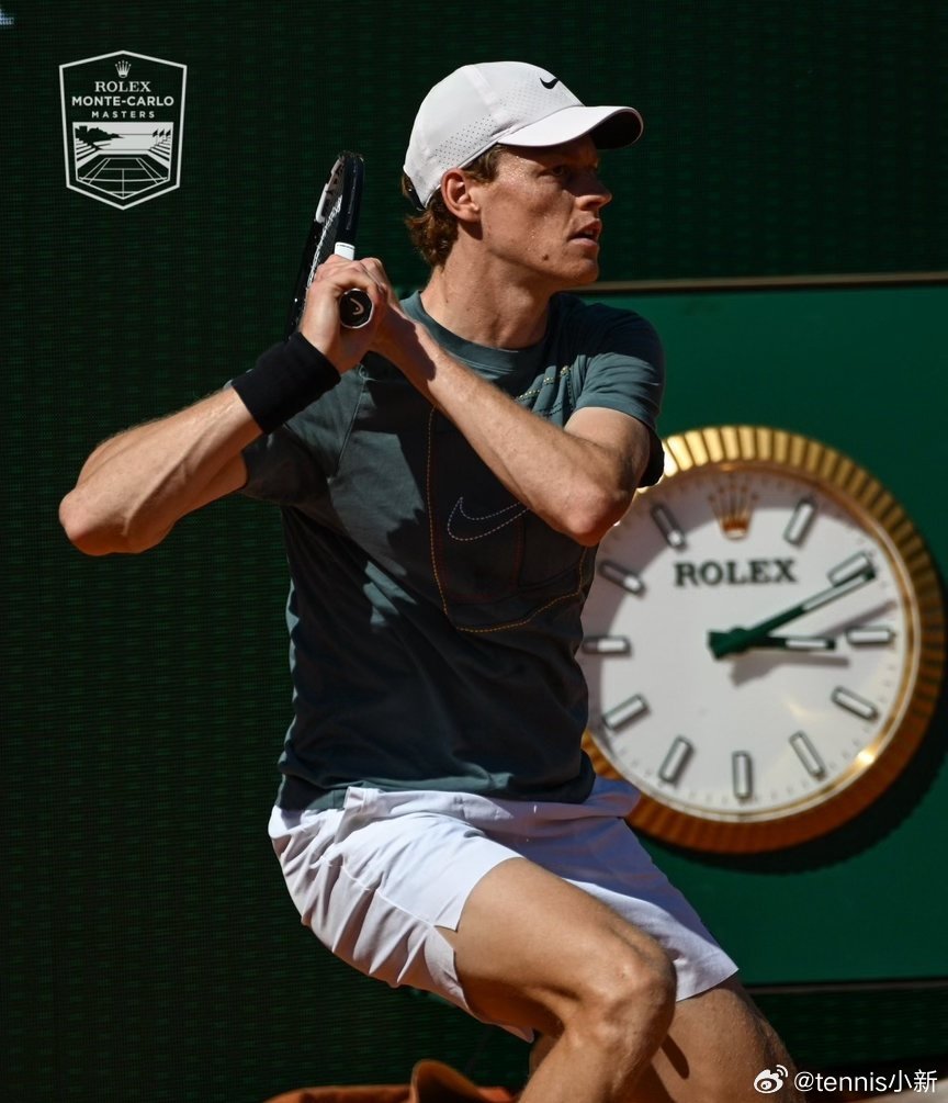 辛纳谈及如果不打网球，自己会从事什么职业：“说实话，我可能会和我爸爸一起在厨房工