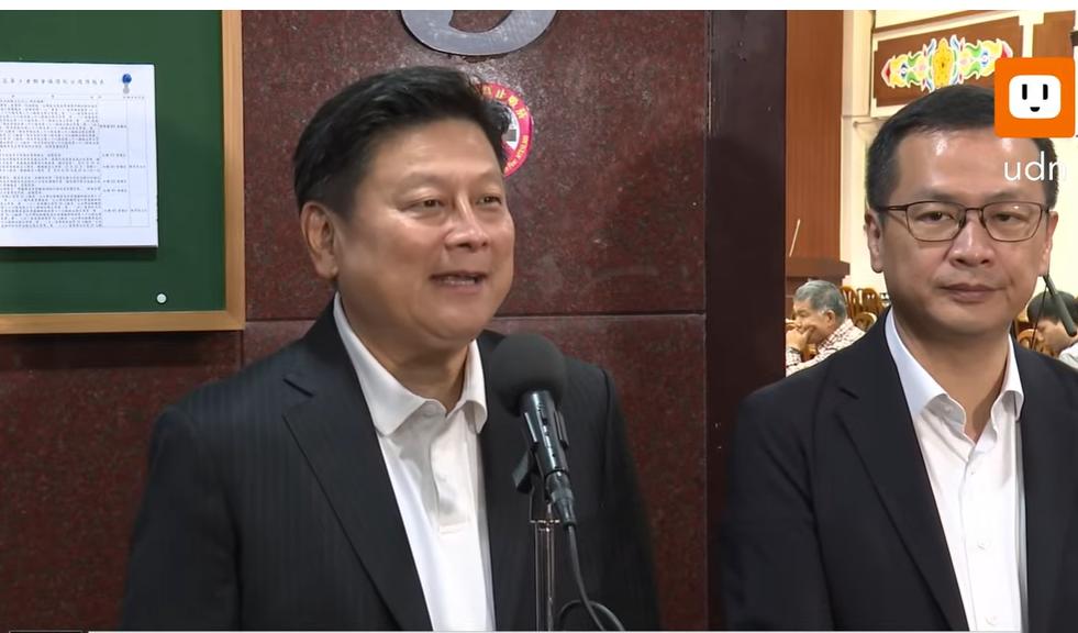 傅崐萁在欢迎郑丽文的同时，呼吁国民党内部要团结！说白了，这才是一个政治人物应