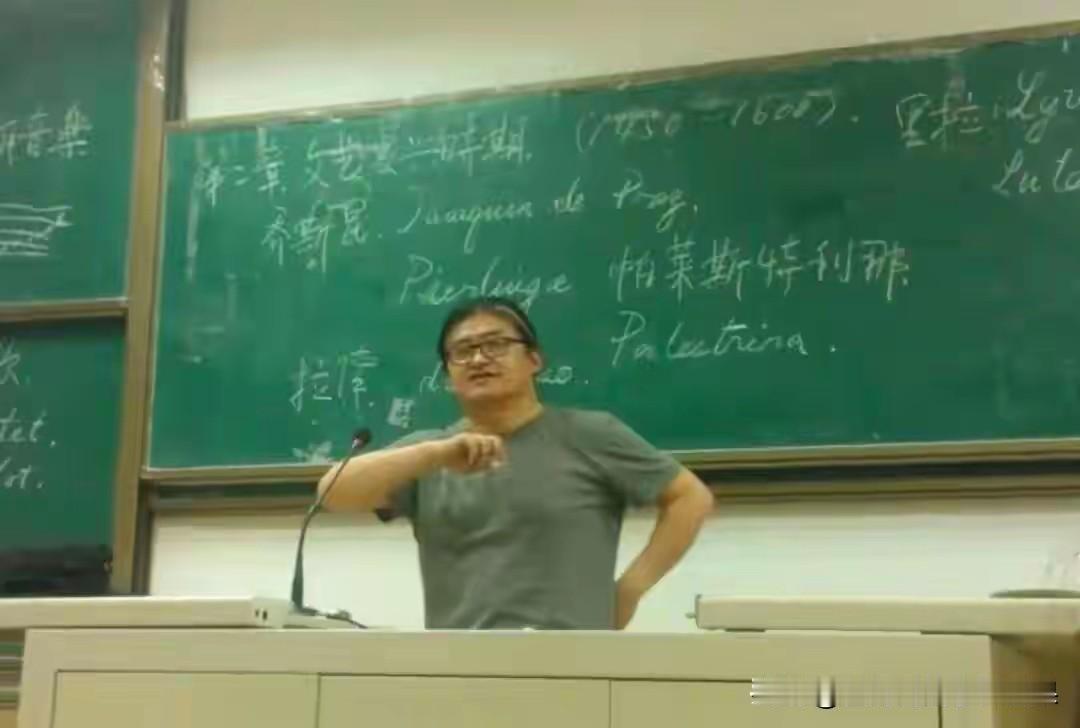 好好的一代乐坛大佬，说走就走，真是让人心里堵得慌。那英发文悼念刘欢，几句话