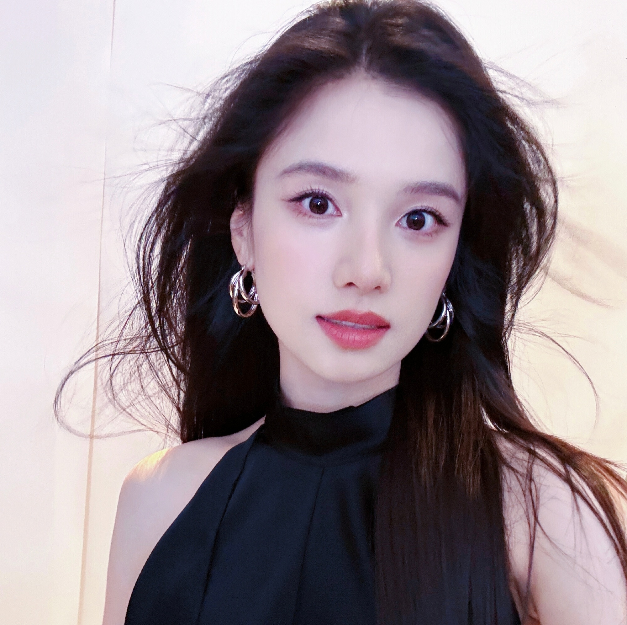 仪的发丝都是美的张婧仪