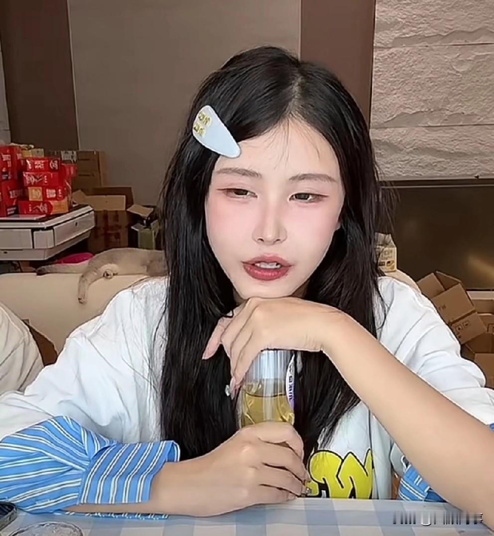 猫妹妹说综艺节目都是假的,镜头前装装样子而已!猫妹妹说参加