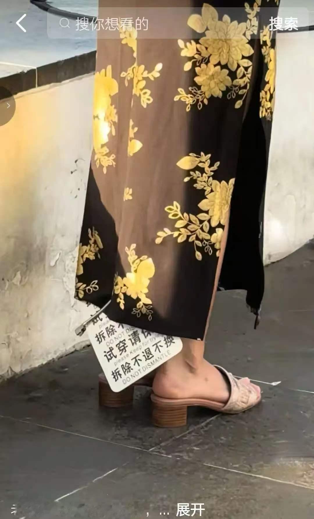 这么大的吊牌，都没阻挡白嫖的心，商家真没招了，姐妹们已经克服了吊牌羞耻了吗？