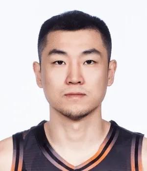 睢冉直播时都喊高诗岩“高铁”。队友用这个外号，说明铁是公认的了。第四节三分四中