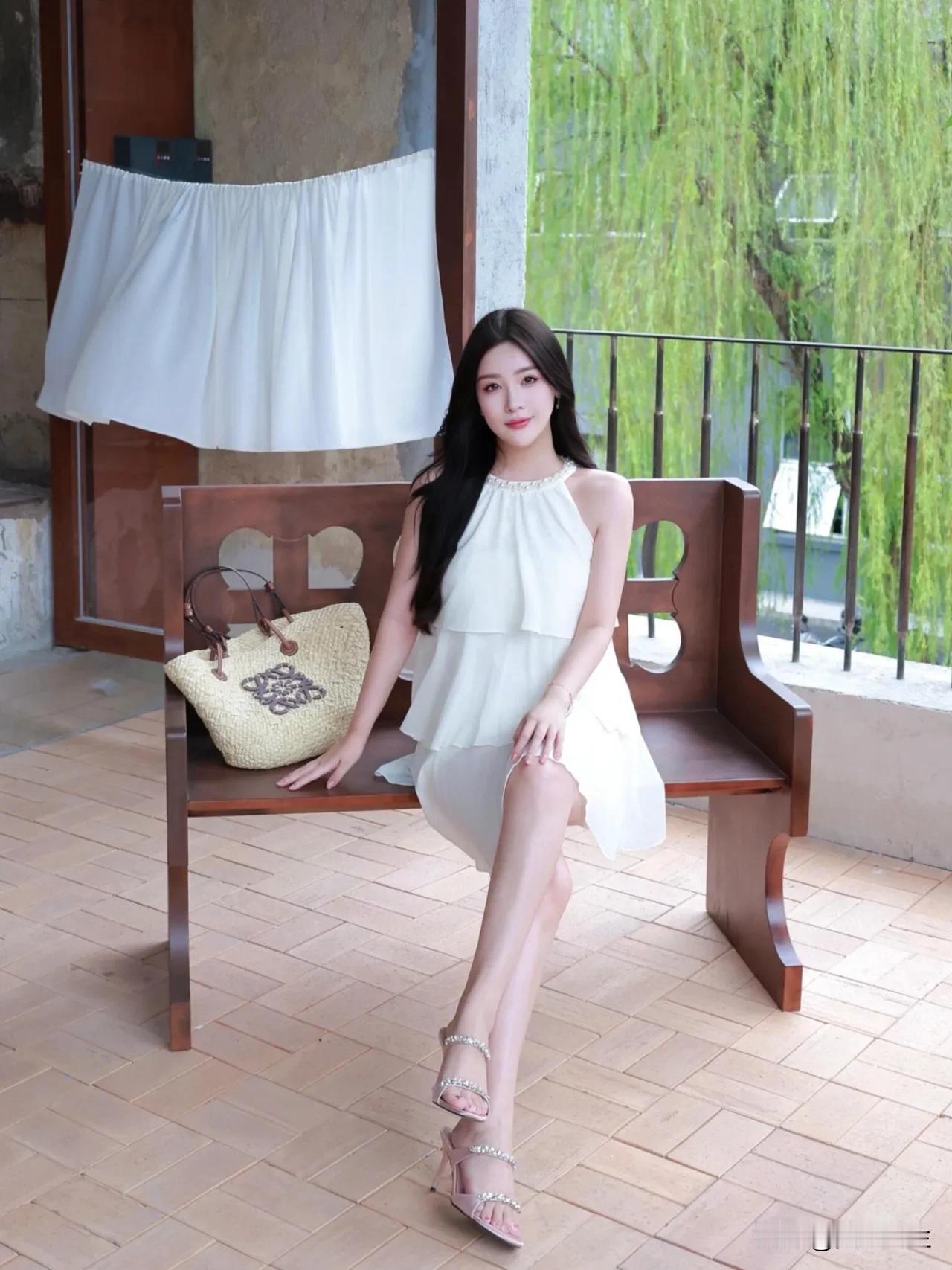 因特拉肯，瑞士两个最美湖泊之间的小镇