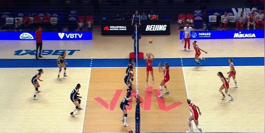 这场比赛中国女排输得不亏！特别值，让我们暴露出了宝贵的“问题”！这是我们年轻