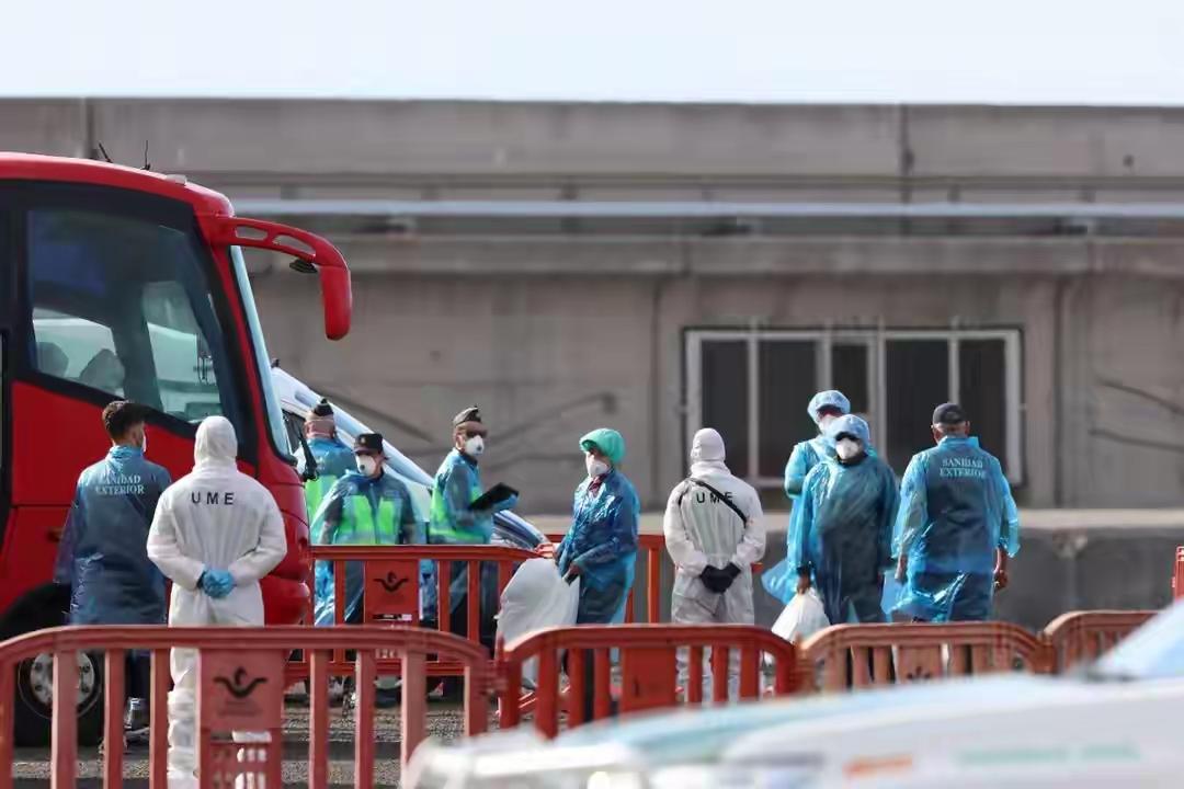 日前，爆发汉坦病毒的“洪迪厄斯”号邮轮，在西班牙特内里费岛启动大规模疏散。140