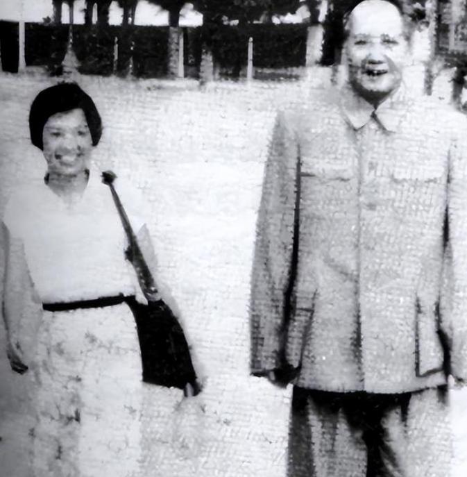 在毛主席的晚年生活中，有一位护士长陪伴了毛主席将近21年，这么多年，两个人相处的