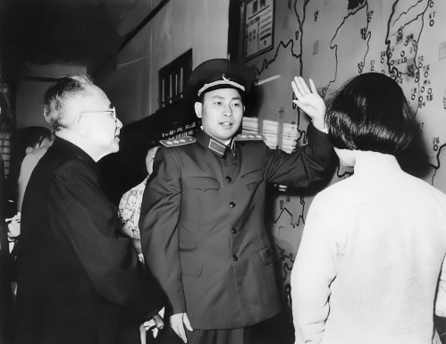 1951年，心力交瘁的张云逸，不想再担任广西军区司令员了，他老了，身体也不好，应