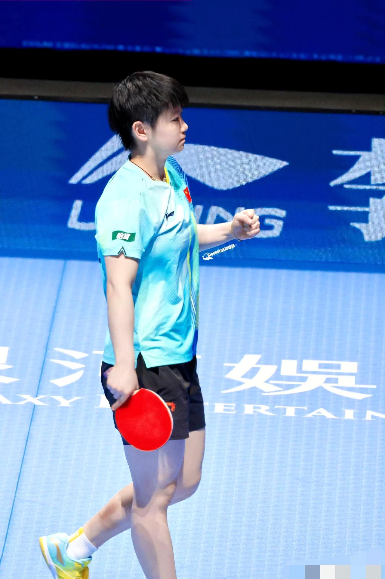 希望有人能认真告诉你：你的开心，比一切都更重要。不必事事完美，不用硬扛所有，