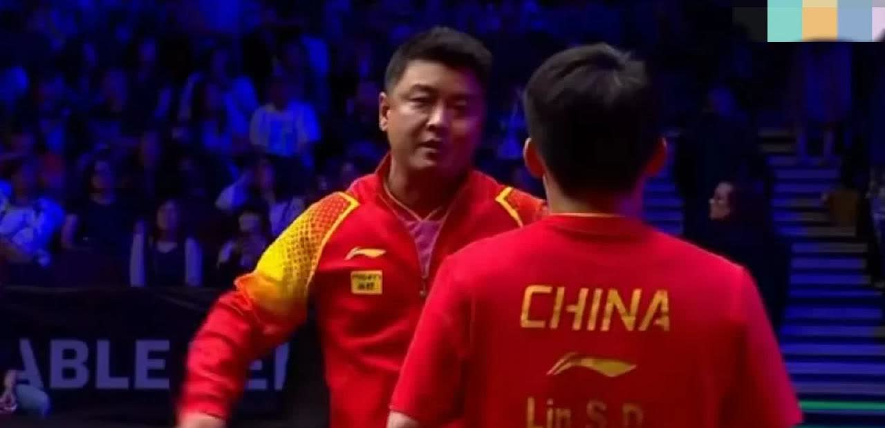 林诗栋，是到了该给他换一名教练的时候了！王皓一直是林诗栋的主管教练，在他