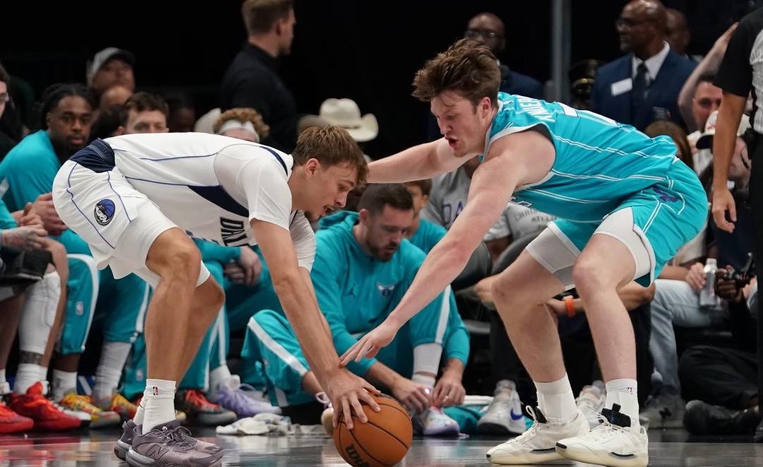 太强了，本届最佳新秀已经没有悬念！场均18.3分，三分命中率高达40.3%，每