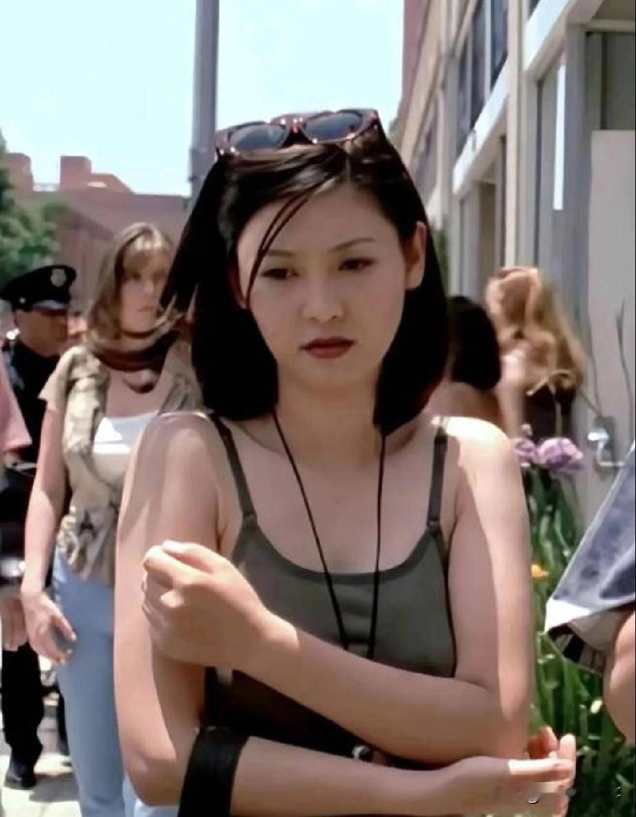 15年前，徐帆砸了沈星的豪宅。15年后，沈星还住在那套4500万的半山区房子里。