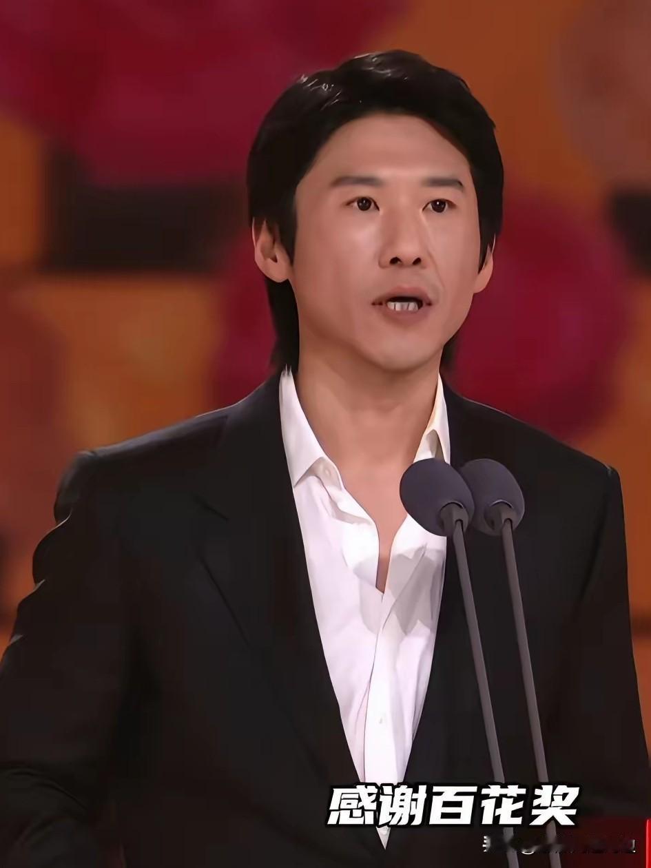 明眼人其实都看得出来王骁真的太不对劲了他都已经48岁了，难道没人告诉他，拿了