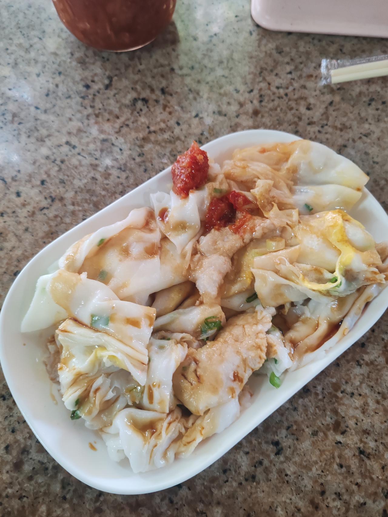 又从广州辐射到整个广东，不但广府人，而且客家人、潮汕人等民系也接受了这种生活习惯