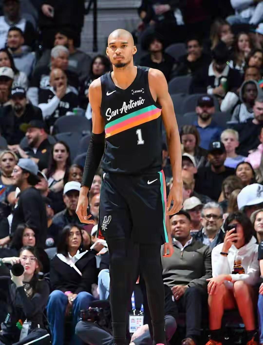 火箭队重返西部第二机会就是击败马刺北京时间1月29日上午10点30分，火箭主场