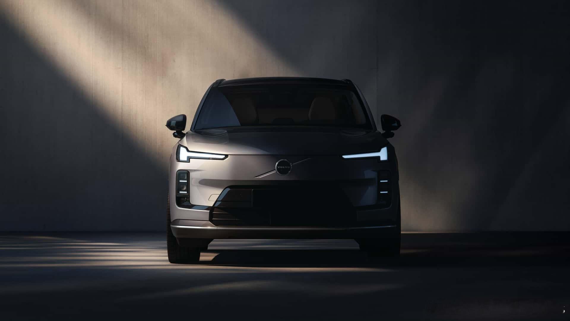 沃尔沃官宣XC70车型复活，车型从跨界旅行车变成了中型SUV。颜值我觉得比新XC